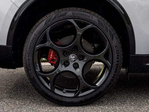 New 2025 Alfa Romeo Stelvio Sprint image 11