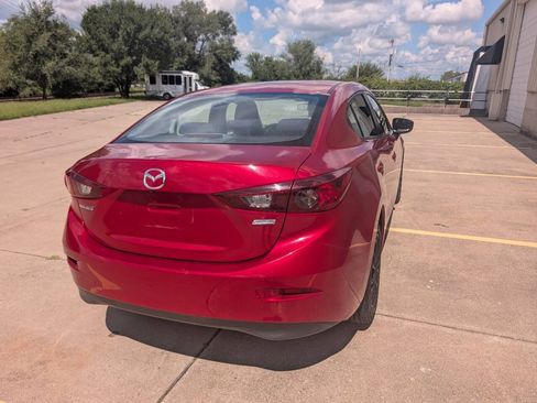 Used 2016 MAZDA MAZDA3 i Sport FWD image 2