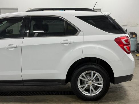 Used 2017 Chevrolet Equinox LT w/ Convenience Package image 38