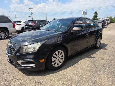 Used 2016 Chevrolet Cruze LS FWD image 2