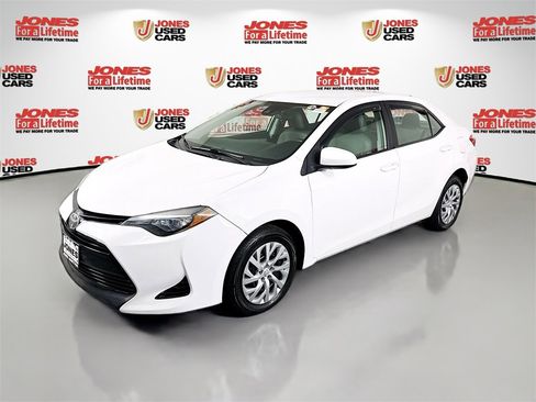 Used 2019 Toyota Corolla LE image 11