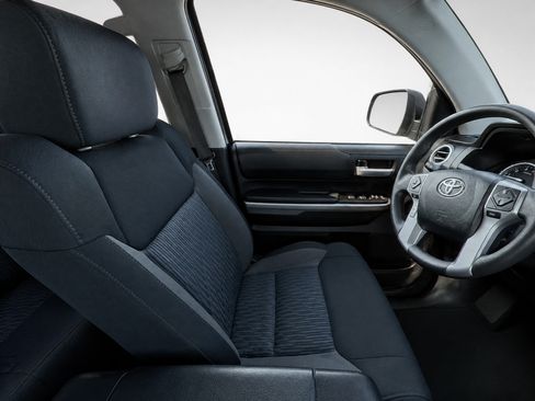 Used 2016 Toyota Tundra SR5 AWD/4WD image 11