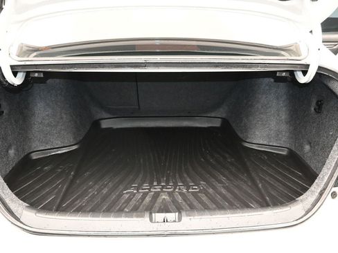 Used 2020 Honda Accord Sport image 29