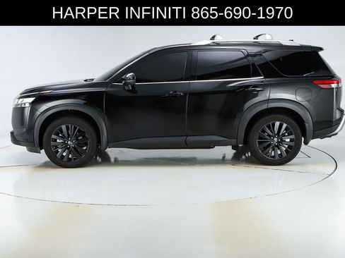 Used 2024 Nissan Pathfinder SL w/ SL Premium Package AWD/4WD image 2