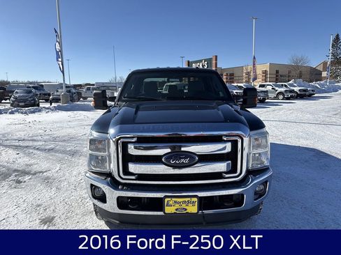 Used 2016 Ford F250 XLT w/ XLT Value Package image 4