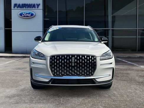 Used 2023 Lincoln Corsair Reserve FWD image 3