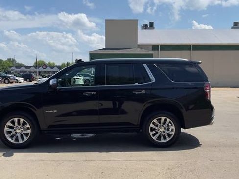 Used 2023 Chevrolet Tahoe Premier w/ Premium Package AWD/4WD image 5