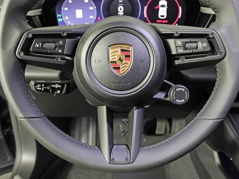 Used 2025 Porsche Macan Electric image 22