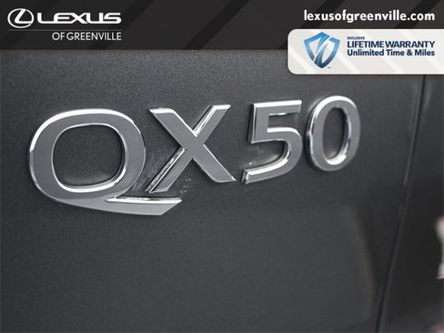 Used 2022 INFINITI QX50 Essential image 10