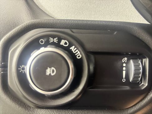 Used 2024 Jeep Wrangler Unlimited Sahara w/ Dual Top Group AWD/4WD image 37
