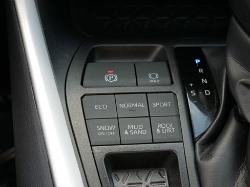 Certified 2025 Toyota RAV4 XLE AWD/4WD image 21