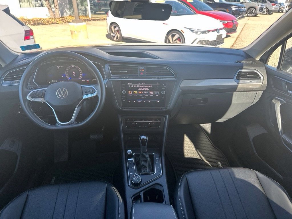 Used 2024 Volkswagen Tiguan SE AWD/4WD image 15