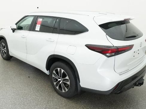 New 2026 Toyota Highlander XLE AWD/4WD image 5