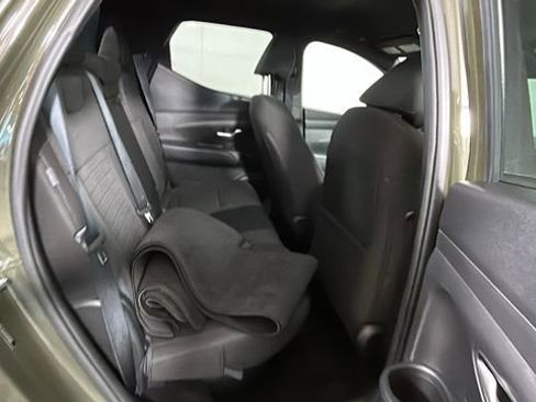 Used 2025 Hyundai Santa Cruz SE FWD image 30
