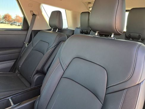 Used 2023 Nissan Pathfinder SL w/ SL Premium Package image 21