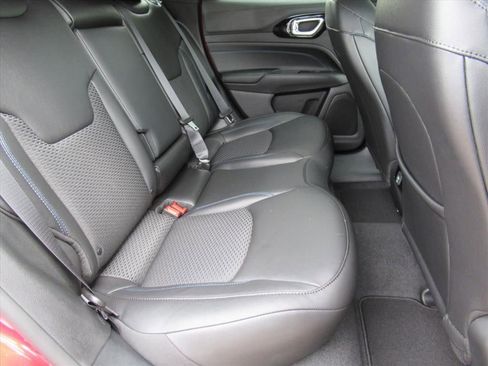 New 2026 Jeep Compass Latitude image 26