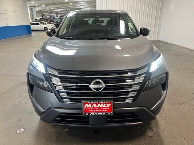 Used 2024 Nissan Rogue S AWD/4WD image 9