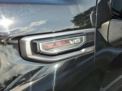 Used 2021 GMC Sierra 1500 AT4 w/ AT4 Value Package AWD/4WD image 2