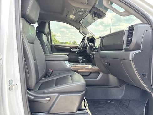 Used 2022 Chevrolet Silverado 1500 RST w/ Convenience Package II AWD/4WD image 30
