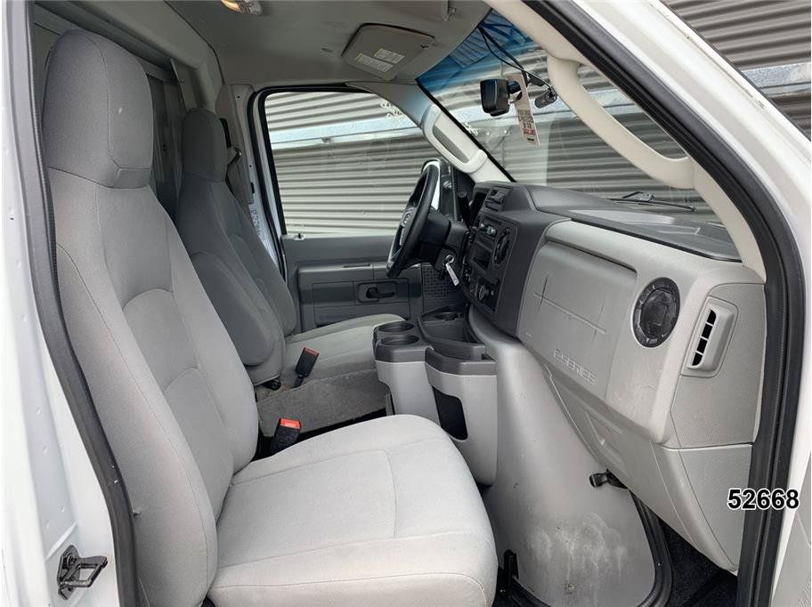 Used 2023 Ford E-450 and Econoline 450 Super Duty w/ Power Windows & Locks Group RWD image 26