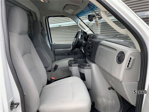 Used 2023 Ford E-450 and Econoline 450 Super Duty w/ Power Windows & Locks Group RWD image 26