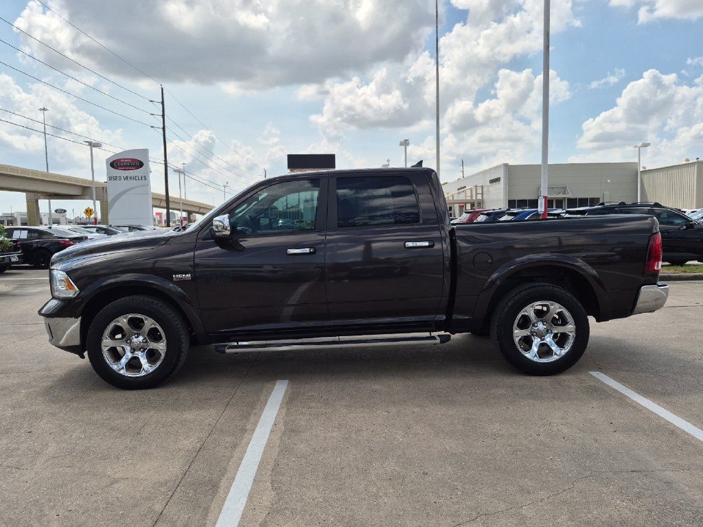 Used 2017 RAM 1500 Laramie w/ Convenience Group AWD/4WD image 3