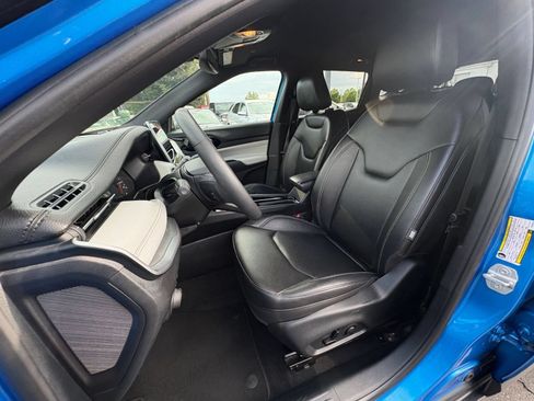 Used 2025 Jeep Compass Limited AWD/4WD image 37
