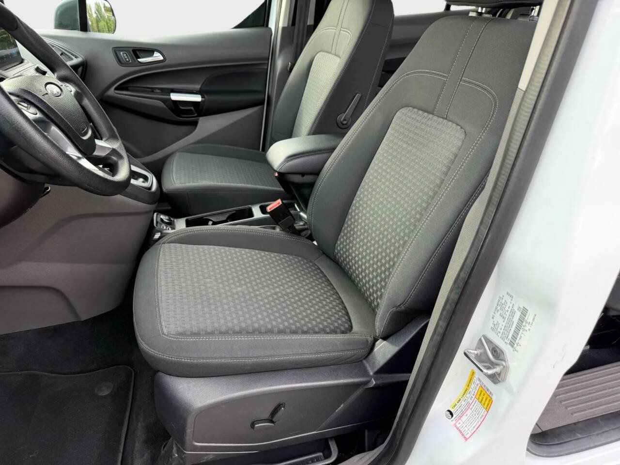 Used 2020 Ford Transit Connect XLT FWD image 8