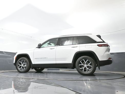 New 2025 Jeep Grand Cherokee Limited w/ Trailer Tow Package image 52