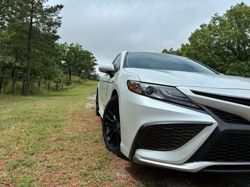 Used 2021 Toyota Camry XSE w/ Cold Weather Package FWD image 5