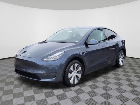 Used 2021 Tesla Model Y Long Range image 2