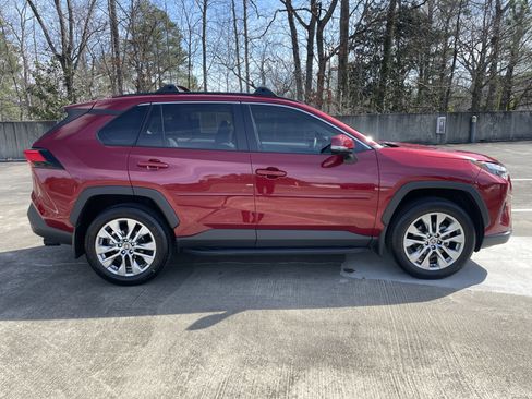 Used 2025 Toyota RAV4 XLE Premium image 11