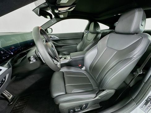 Used 2025 BMW 440i xDrive Coupe w/ Parking Assistance Package image 21