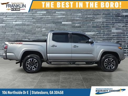 Used 2020 Toyota Tacoma TRD Sport AWD/4WD image 7