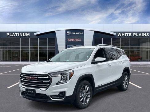 Used 2024 GMC Terrain SLT image 8