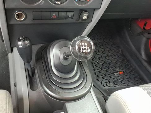 Used 2007 Jeep Wrangler X image 10