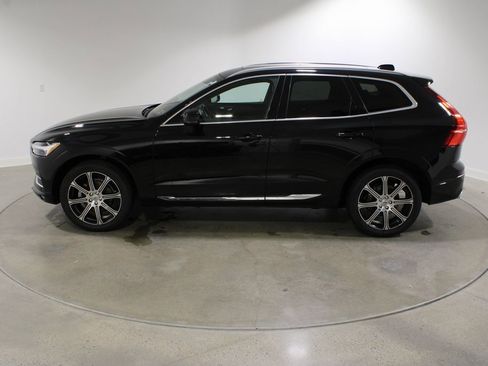 Used 2021 Volvo XC60 T5 Inscription image 2