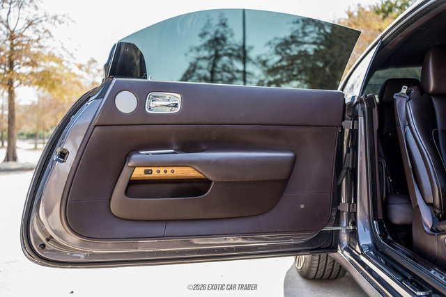 Used 2016 Rolls-Royce Wraith RWD image 36