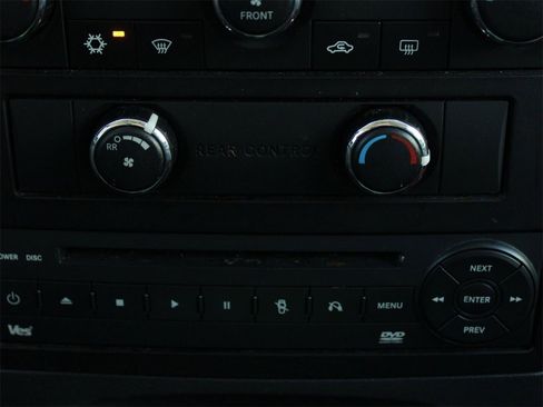 Used 2010 Dodge Grand Caravan SXT w/ Entertainment Group 2 image 17