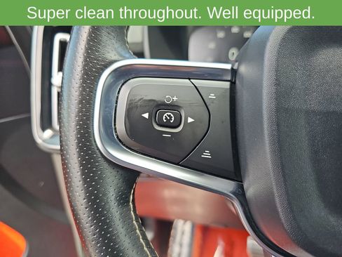 Used 2019 Volvo XC40 T5 R-Design AWD/4WD image 17