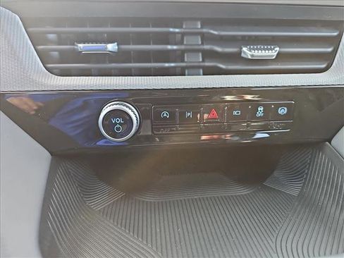 New 2026 Ford Explorer Active image 23