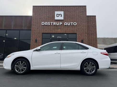 Used 2016 Toyota Camry SE FWD image 3