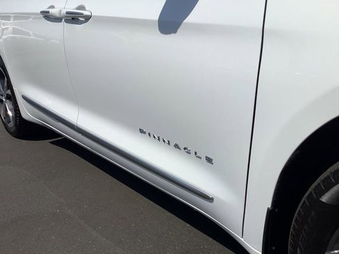 Used 2024 Chrysler Pacifica Pinnacle image 47