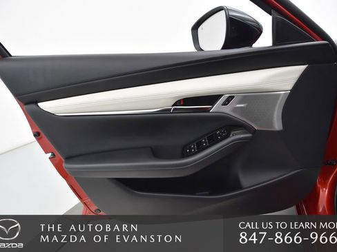 Certified 2025 MAZDA MAZDA3 2.5 Turbo Sedan w/Premium Plus image 28
