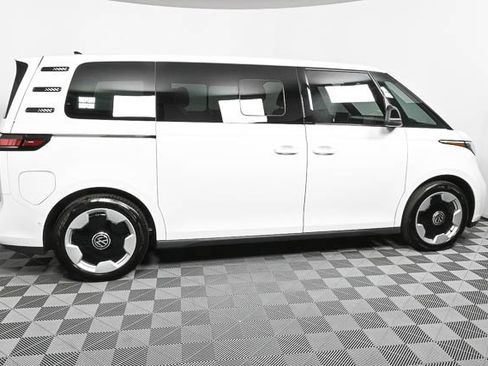 New 2025 Volkswagen ID. Buzz Pro S image 2
