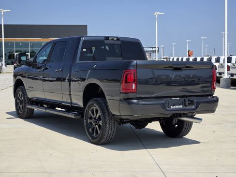 New 2026 RAM 2500 Laramie w/ Night Edition AWD/4WD image 4