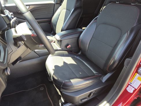 Used 2023 Ford Escape ST-Line AWD/4WD image 6