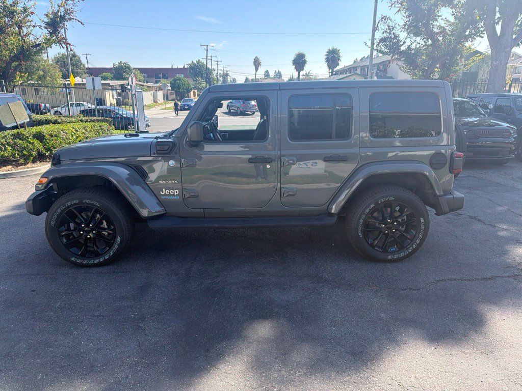 Used 2022 Jeep Wrangler Unlimited Sahara w/ Cold Weather Group AWD/4WD image 2