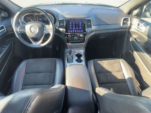 Used 2019 Jeep Grand Cherokee Altitude image 16