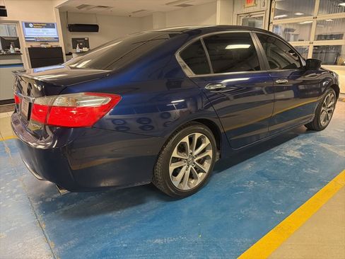 Used 2013 Honda Accord Sport image 3